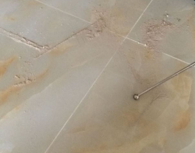 莱山瓷砖空鼓维修公司分享粘合剂选择不当在瓷砖铺贴过程中可能导致以下问题