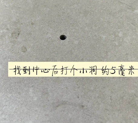 莱山瓷砖空鼓维修公司专业解答在瓷砖铺贴过程中，如果砂料搅拌不均匀，将会带来以下问题